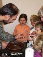 * Z DĚNÍ VE MĚSTĚ